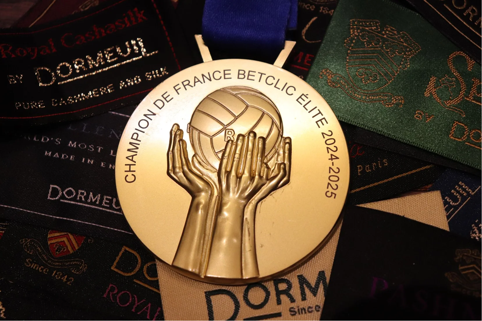 Médaille de champion de France Betclic Élite 2024–2025 remportée par le Paris Basketball