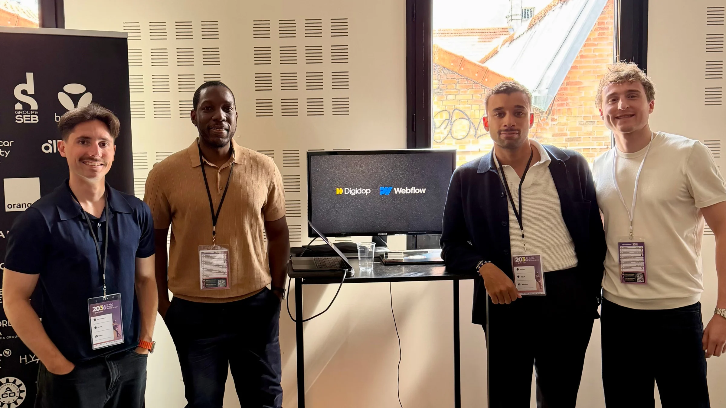L’équipe Digidop et Webflow présente sur son stand lors de l’événement 2036 à Paris, échangeant avec les participants autour de l’IA, du marketing et de la transformation digitale.