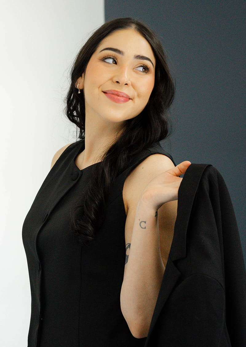 Licensed skincare expert at Glow & Grace Aesthetics, representing the Best Aesthetic Clinic in Ocala, FL, specializing in advanced skin treatments like Hydrafacial and skin stylus microneedling.