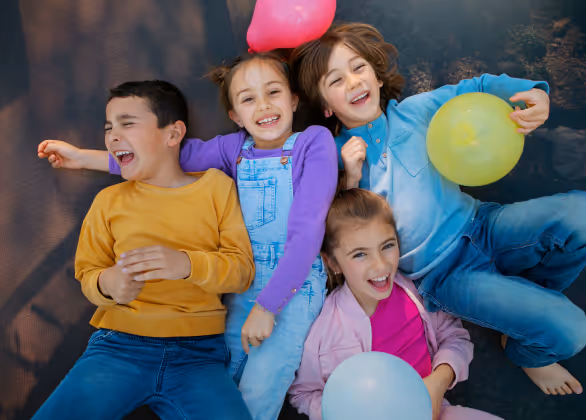 Niños disfrutando salud visual