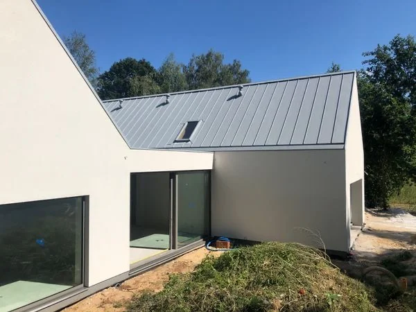 maison neuve fraîchement construite