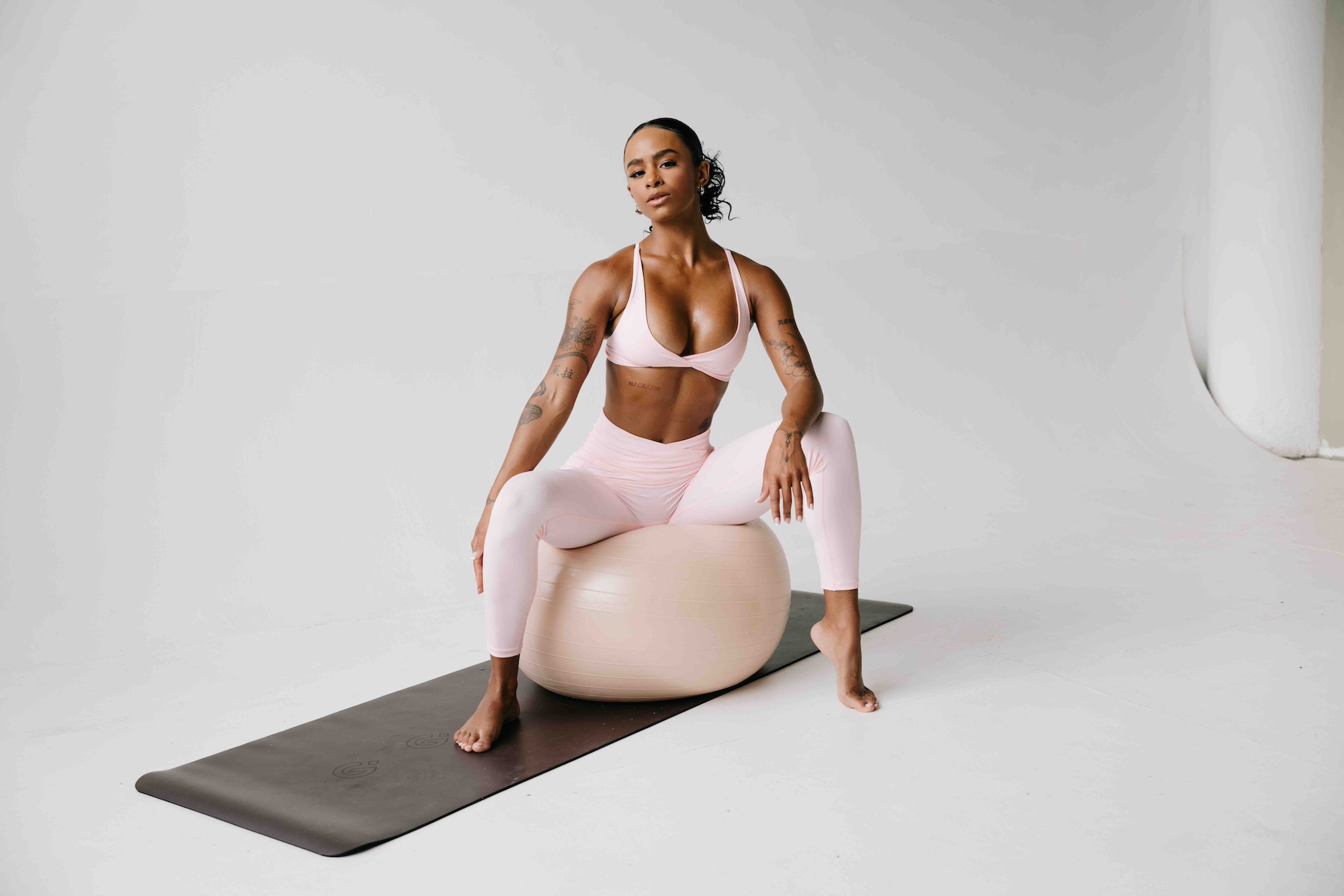 Krsna Garr WEGLOW Trainer for Womens Workouts Fitness App