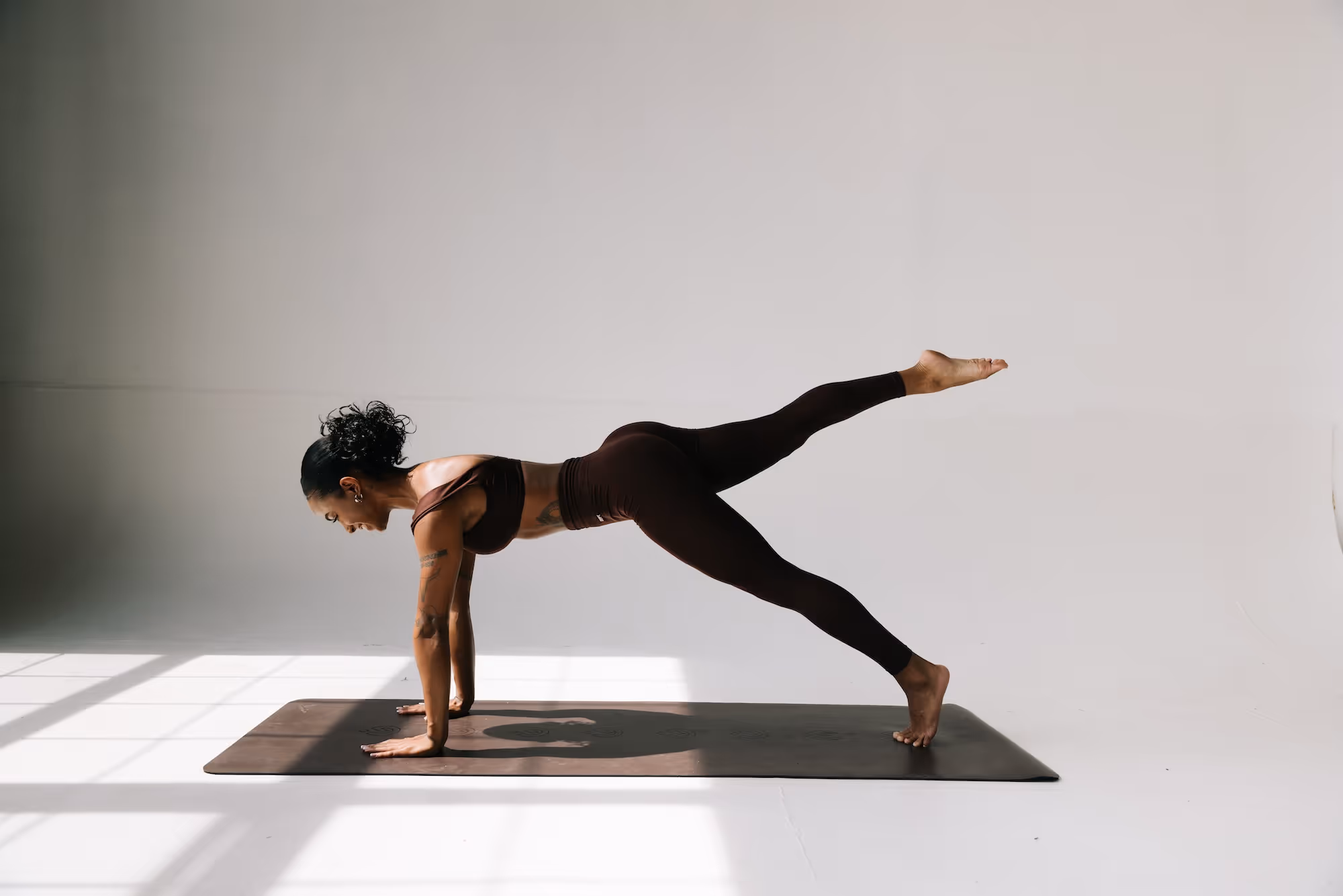 Krsna WEGLOW App Fitness Trainer For Pilates Women's Workouts