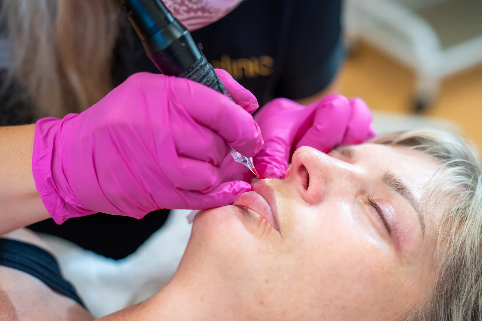 permanentni make up v LE CLINIC