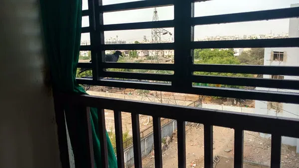 Tried using scare tape for pigeons – pic 2