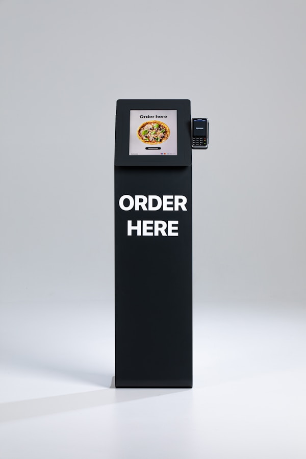 Self service kiosk for restaurants, fast food chains, and other food & beverages related businesses.