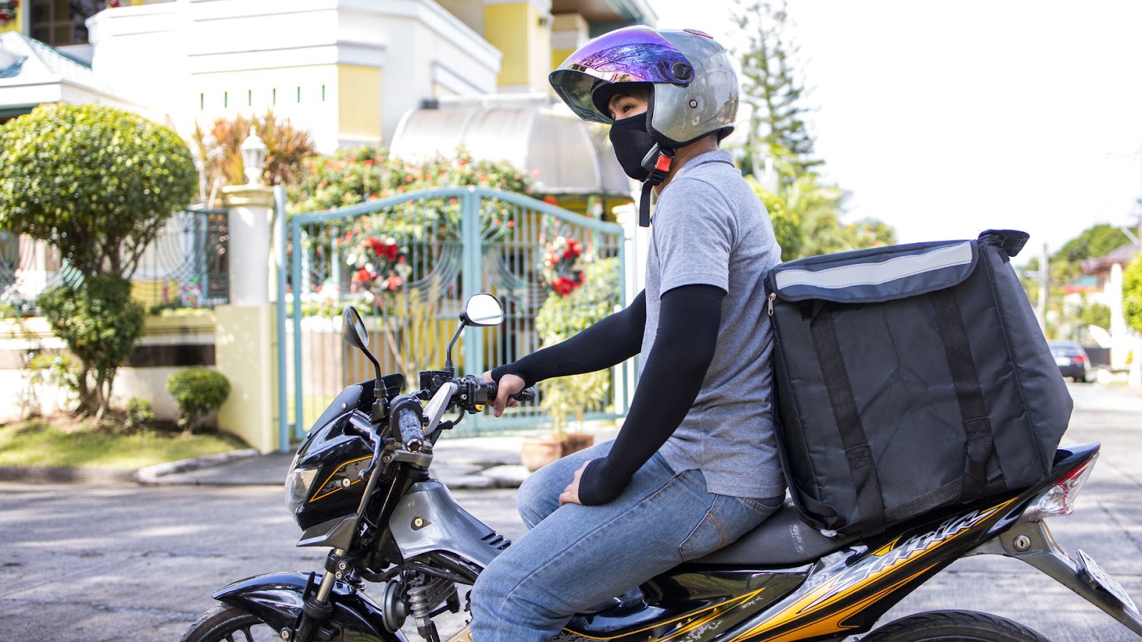 What Your Customer Pays: Delivery & Subscription Fees