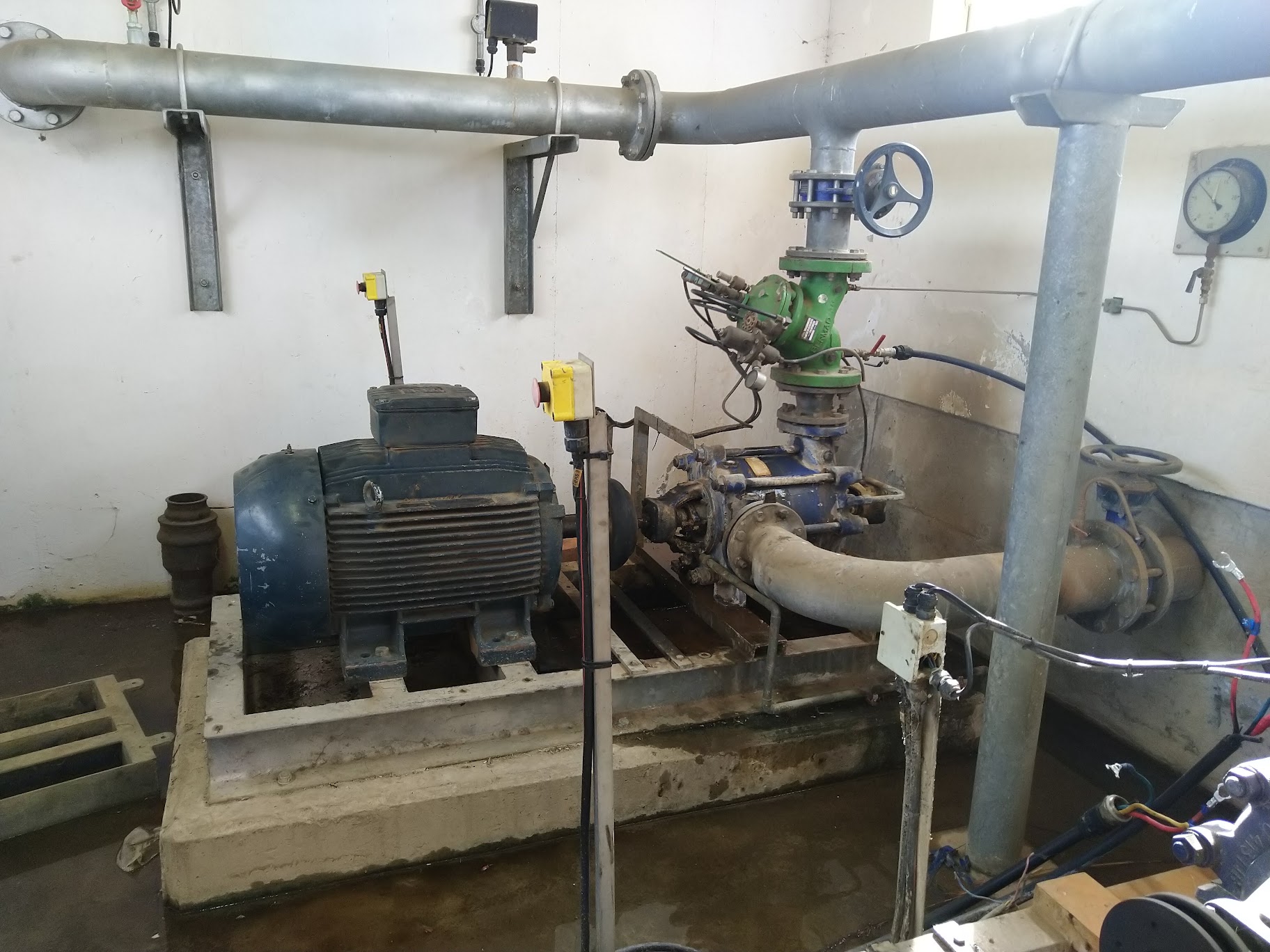 A decrepit pumpstation