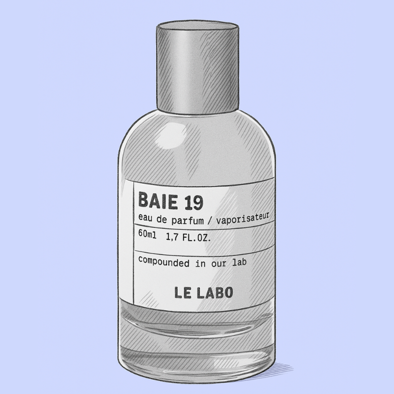 Czarno-biała ilustracja flakonu Le Labo BAIE 19 z etykietą laboratoryjną – na tle w odcieniu bladego błękitu.