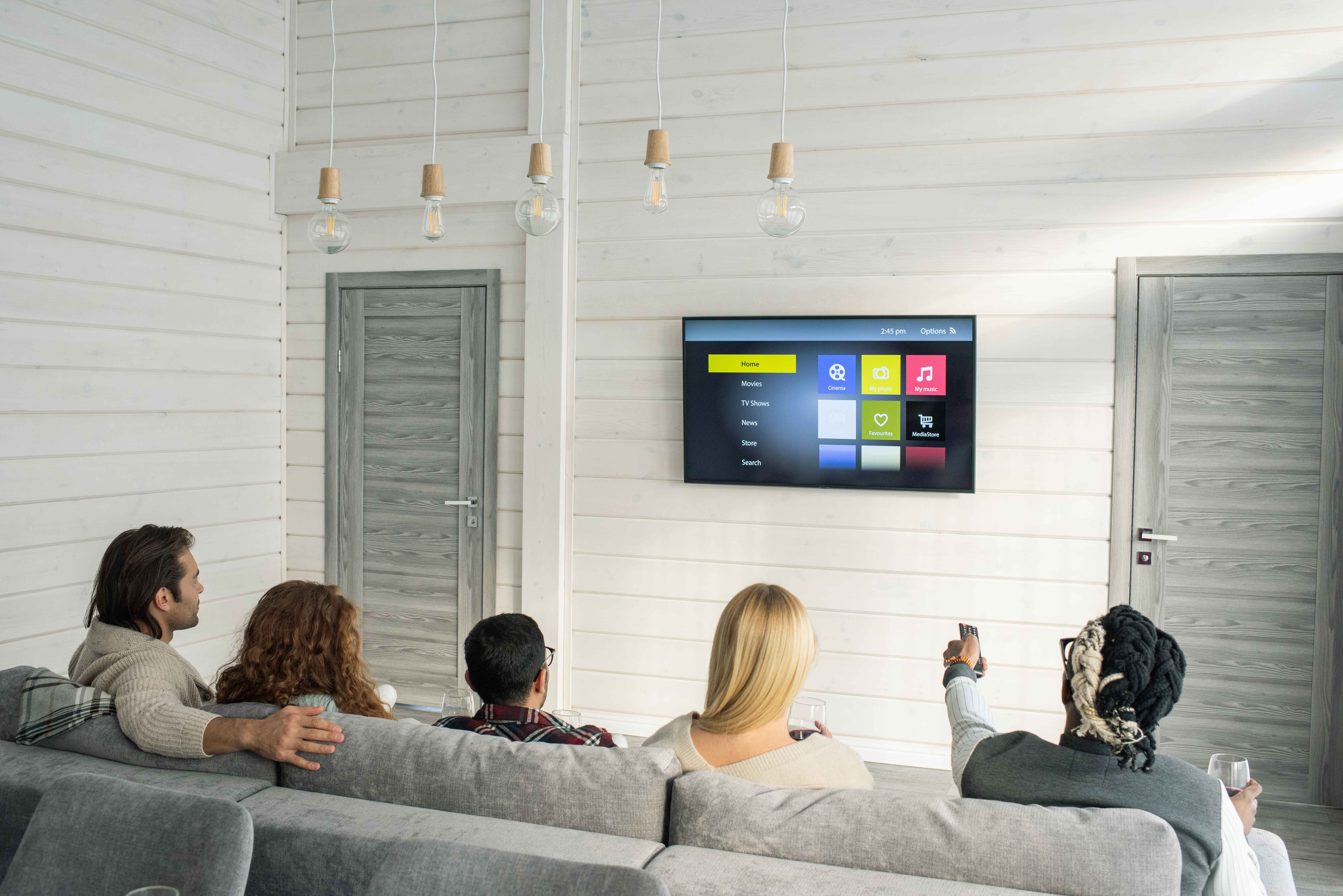 Real-time insights for optimizing CTV campaigns with targeting across screens and device retargeting.