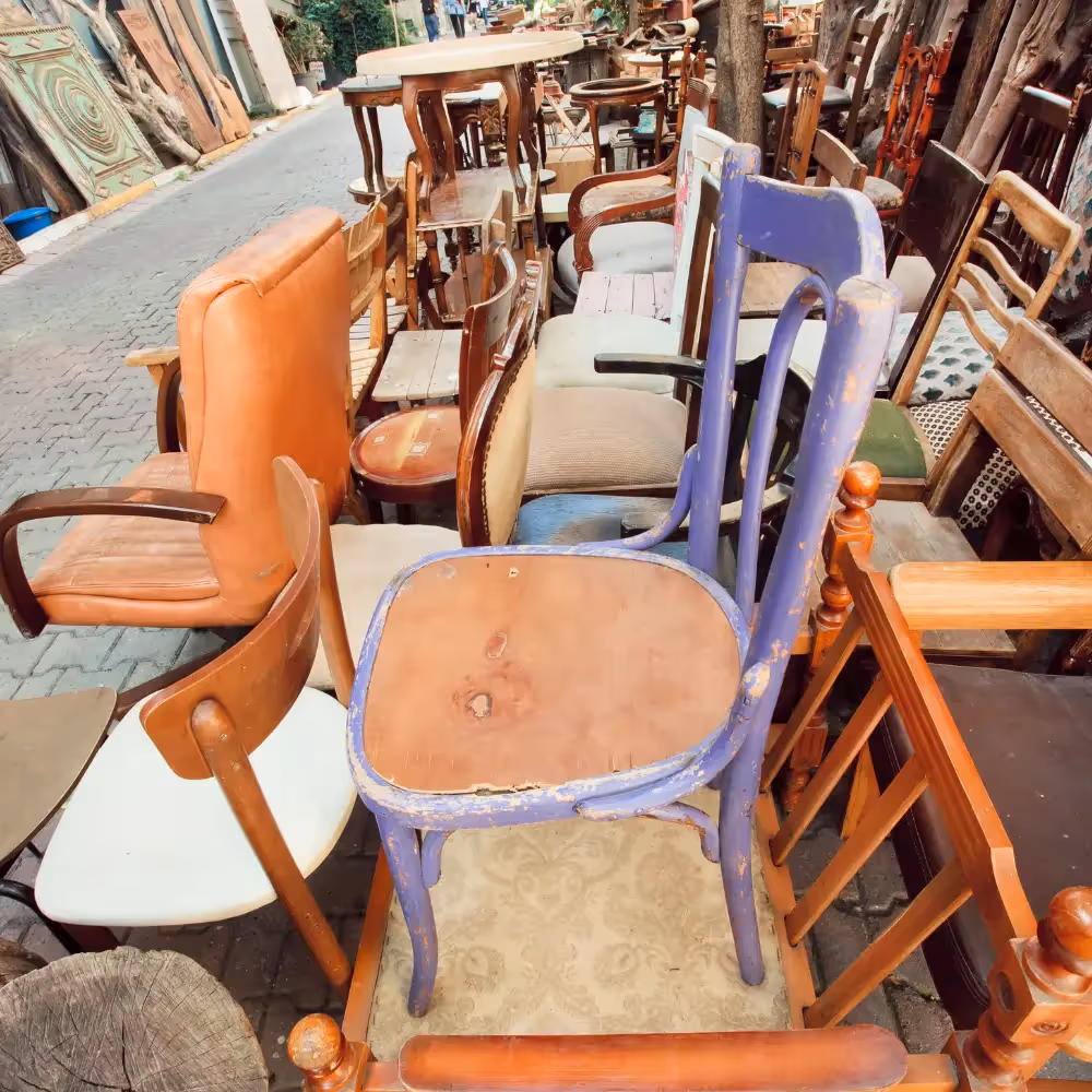 furniture-at-garage-sale