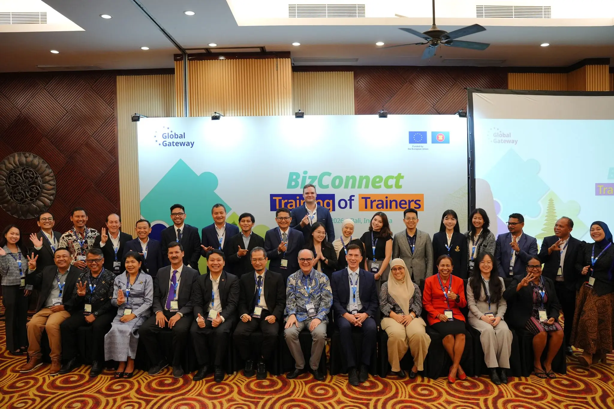 Eric MOUSSET and Denis BARRE at the opening of BizConnect's Training of Trainers, along with Scope-HE Team Leader Dr. Frank FEULNER, Dr. Beny BANDANADJAJA of Indonesia’s Ministry of Higher Education, Science and Technology, and the trainer delegations.