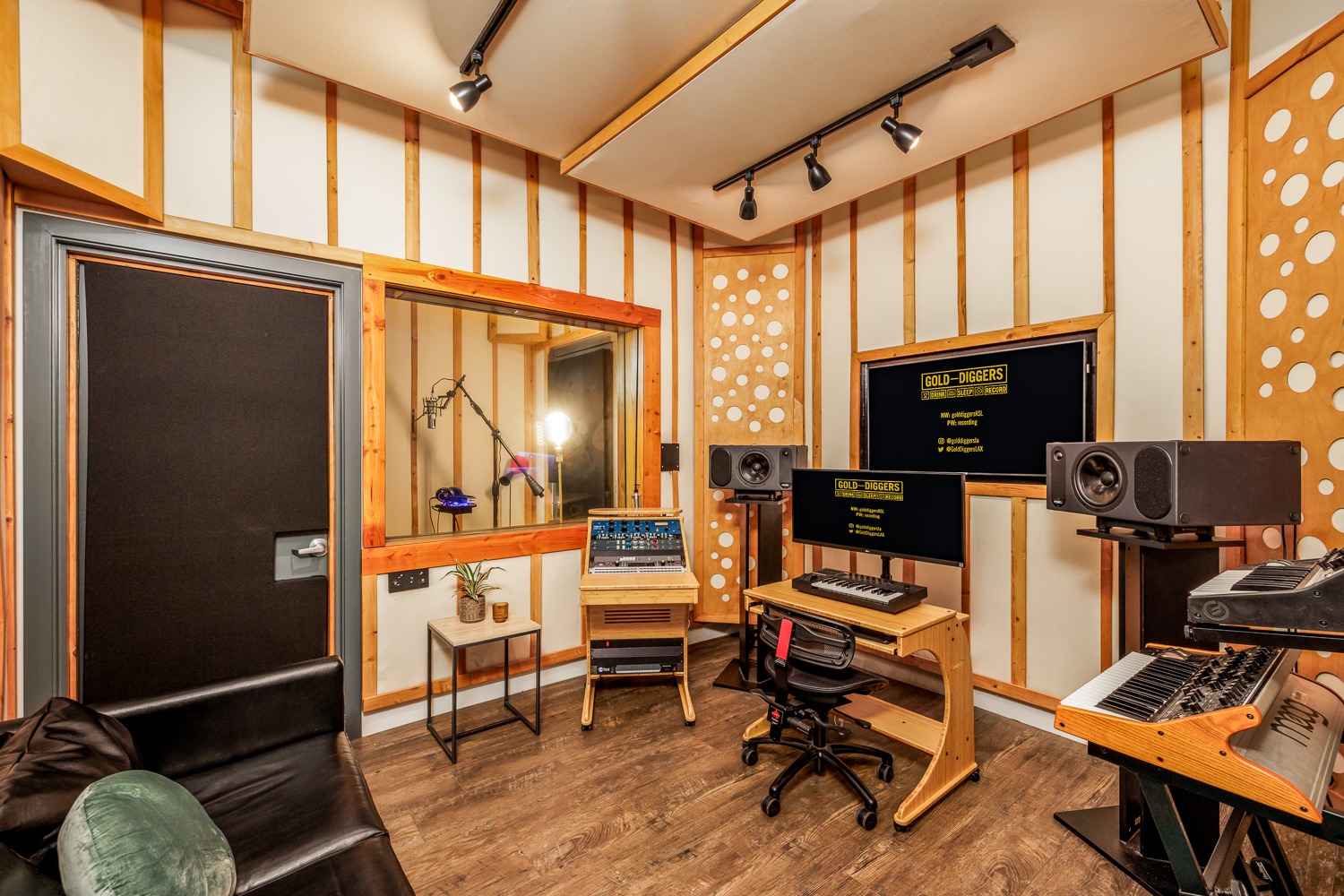 Gold Diggers Studios in Los Angeles, CA