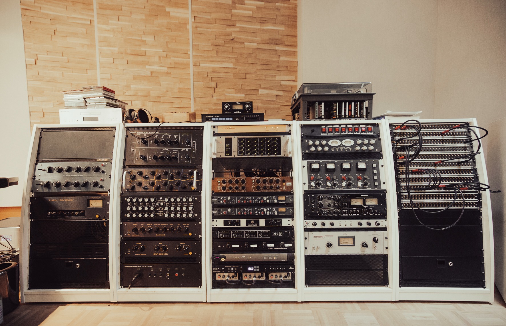 Outboard rack, Riverside Studios Cologne