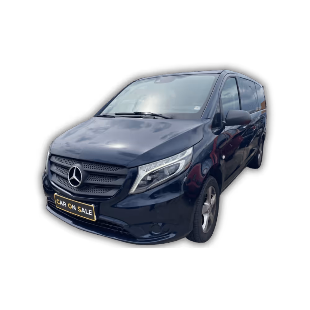 Frontansicht eines Mercedes-Benz Vito, flexibler Transporter für Gewerbe und Handel, fotografiert für CarOnSale.