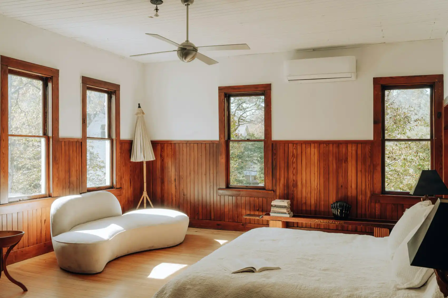 Cancel Airbnb Management Contract: Clauses, Fees, and Alternatives