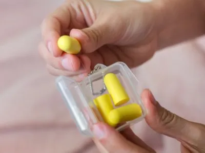 earplugs