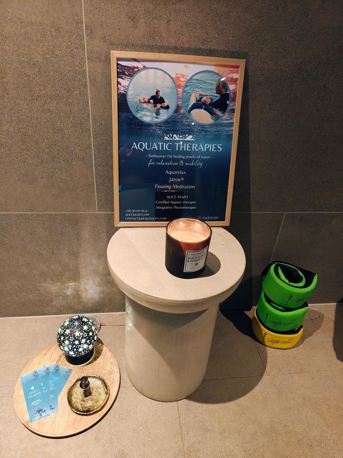 Une image contenant texte, intérieur, céramique, caféLe contenu généré par l'IA peut être incorrect.