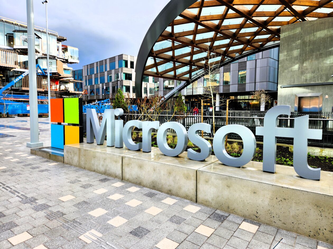 Microsoft's Return to Office Mandate: Impacts on Workplace Culture and Employee Satisfaction