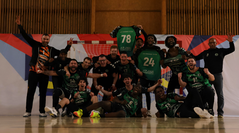 Les joueurs peuvent laisser éclater leur joie après la rencontre (photo Le Chesnay Hand-ball)