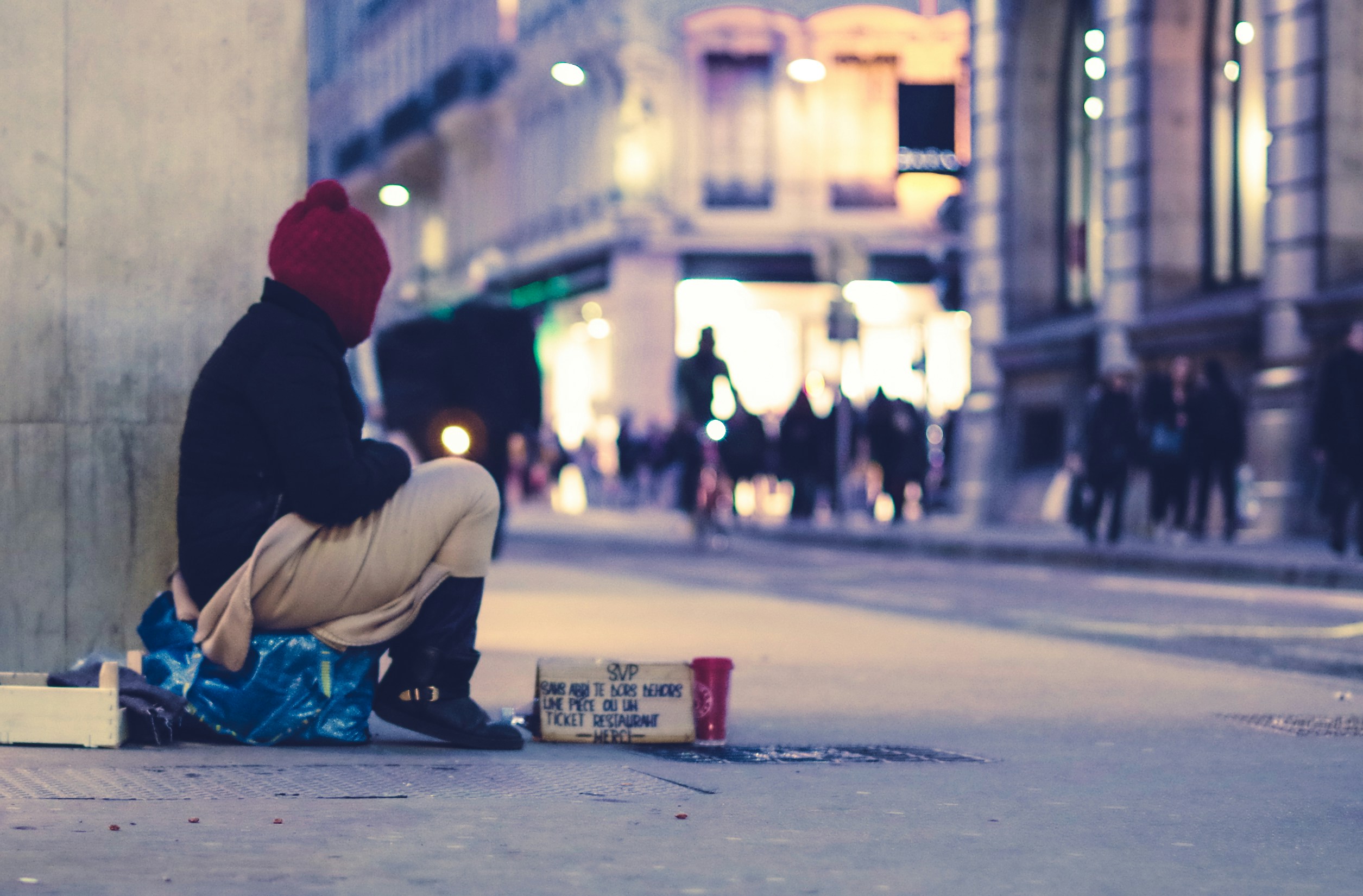 How to Help People Experiencing Homelessness: 15 Real Ways to Make a Difference in 2026