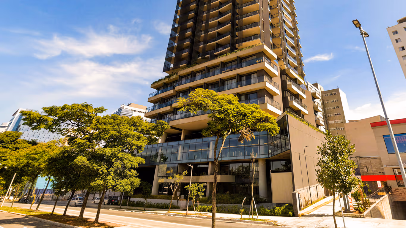 Fachada do edifício Ayra Pinheiros, no bairro de Pinheiros, São Paulo - SP