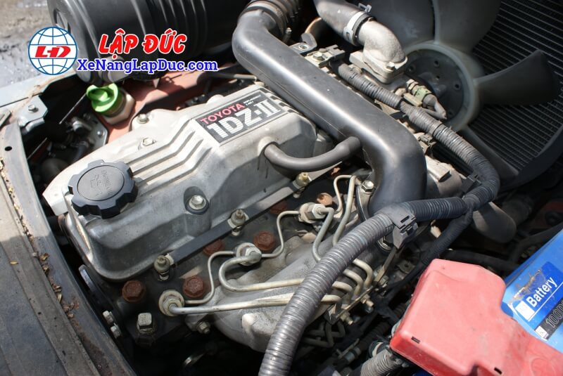 Động cơ dầu Diesel 1DZ-II trên xe nâng Toyota 8FD18