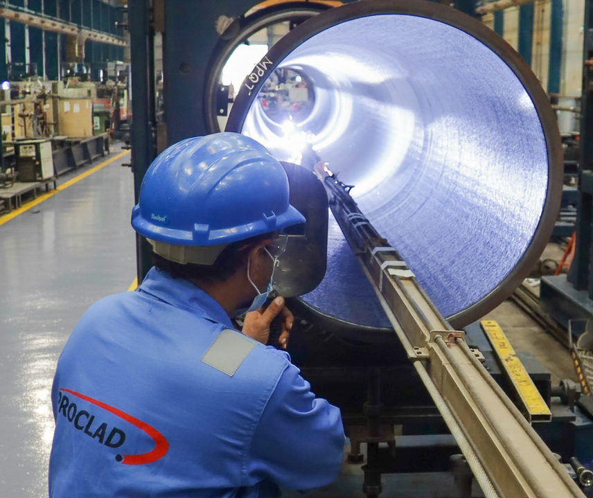 Large pipe spool in Proclad factory