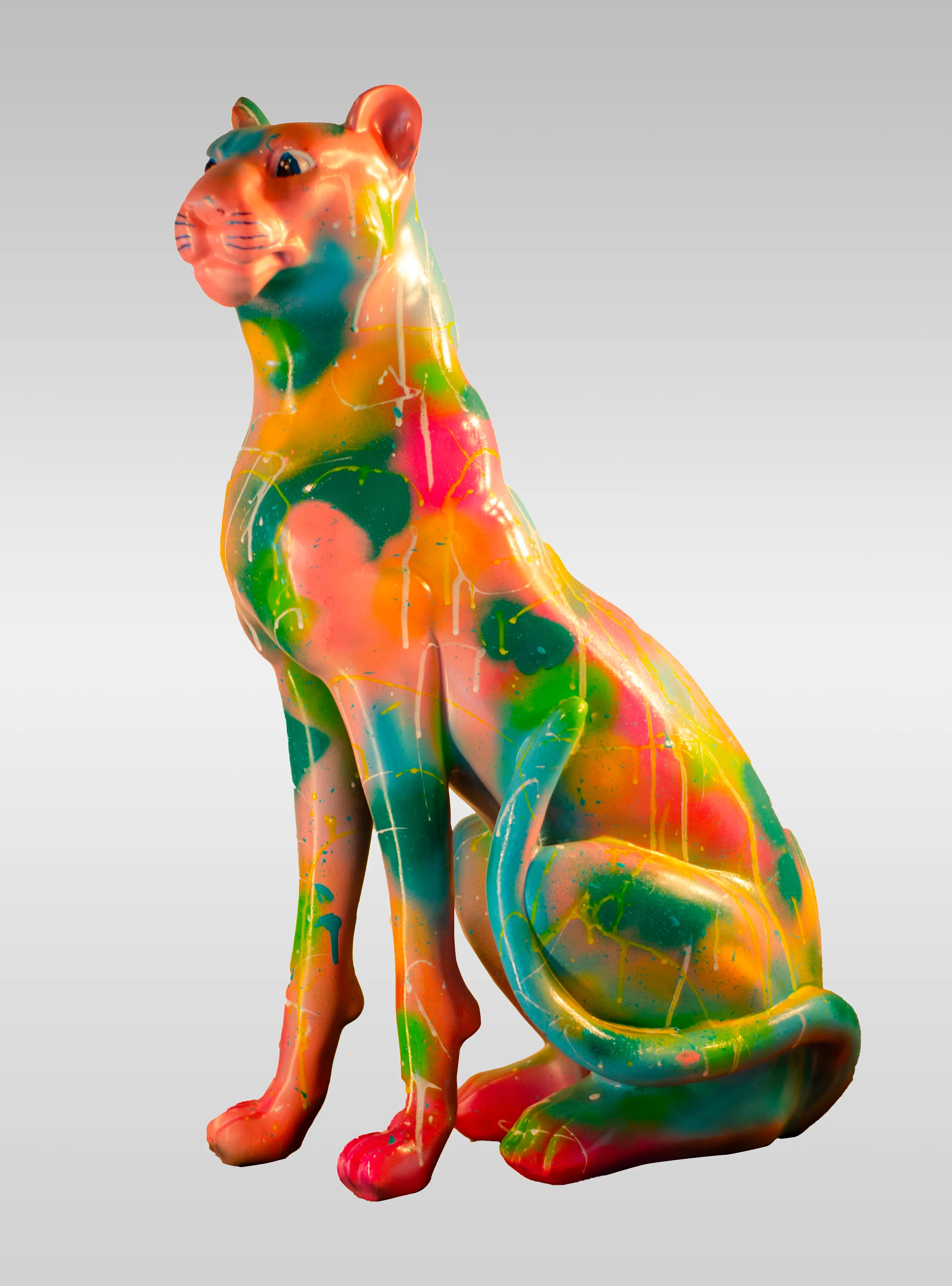 Panthère en résine "Prism Panther" – Une œuvre vibrante et sauvage ! 🐆