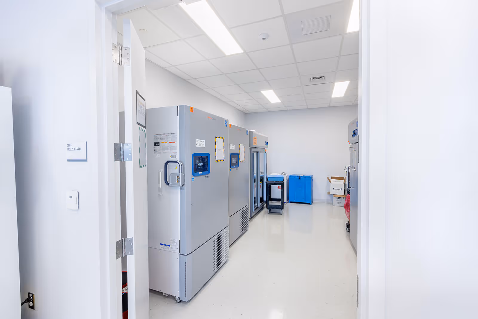 Clean laboratory with large refrigeration and storage equipment