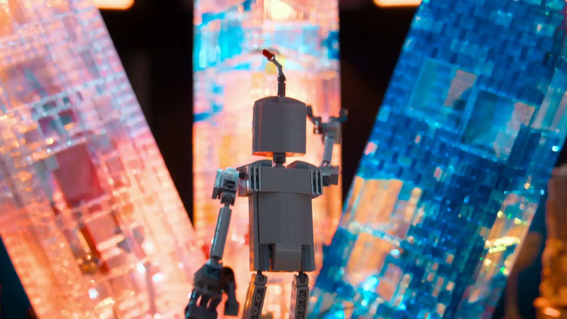 For their Master Build finale on LEGO MASTERS Season 5, Ben and Michael create the Legendary build known as Brobot's Odessy.