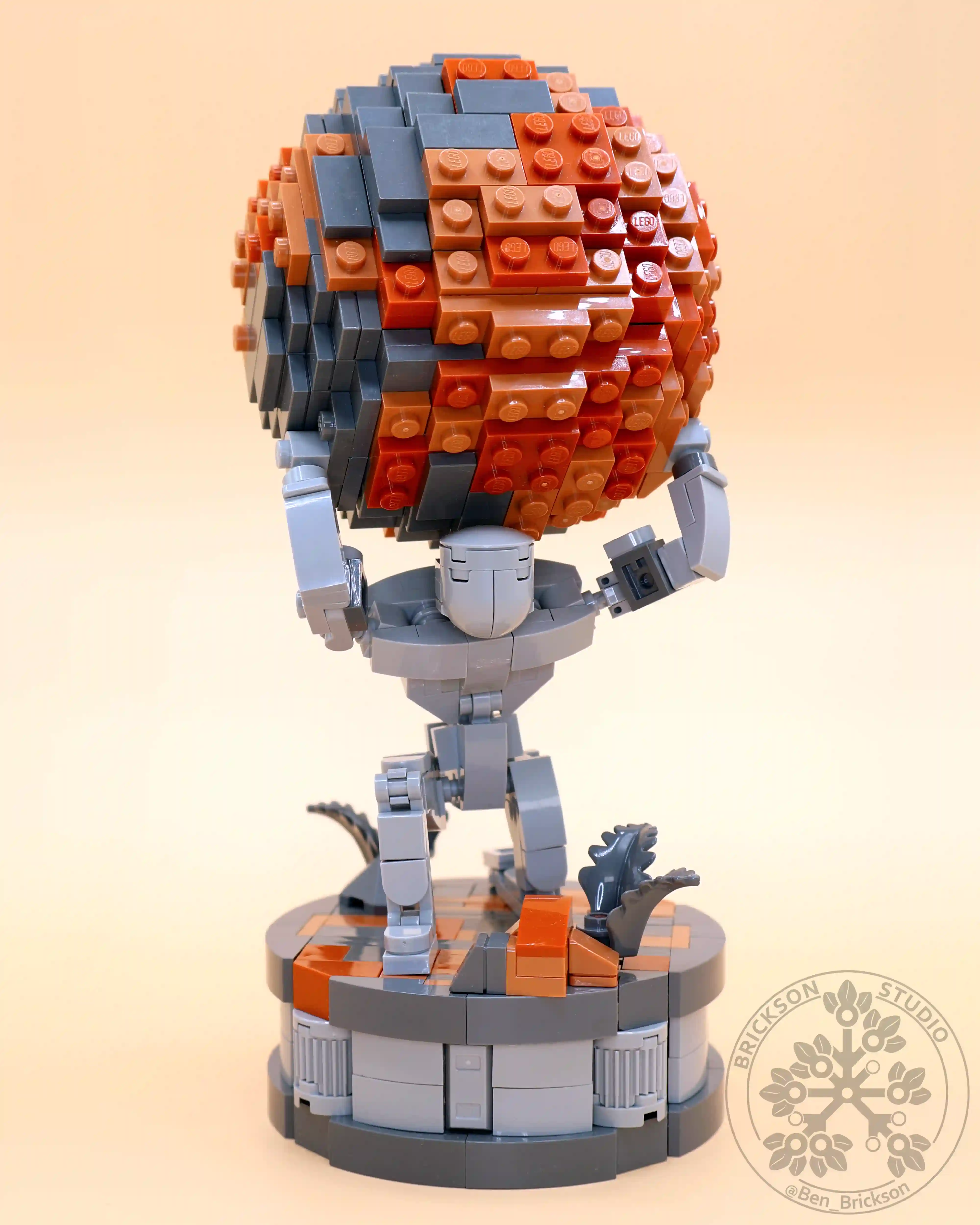 A custom LEGO commission by Ben Brickson of the model of Atlas holding the world