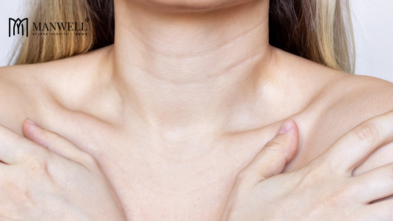 Thói quen sống không lành mạnh gây nếp nhăn ở cổ 