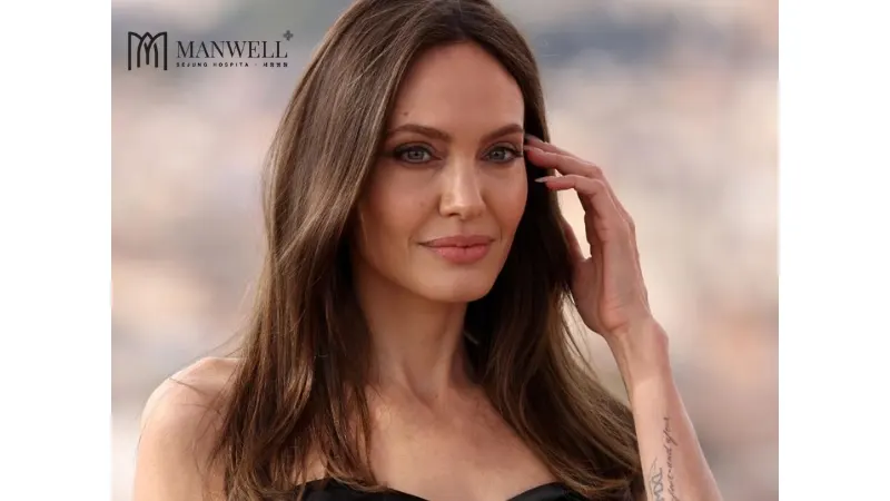 Kiểu tóc uốn xoăn lọn to từ đỉnh đầu xuống cho tóc dài