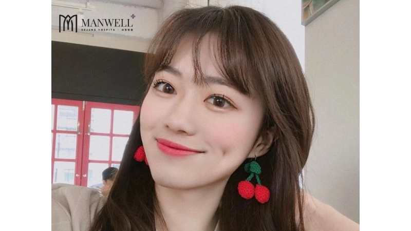 Cười sẽ giúp nâng cơ má, cải thiện má hóp