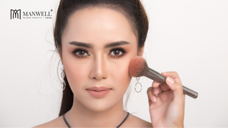 Trang điểm giúp che phần gò má cao