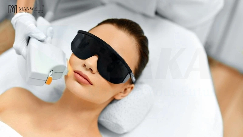 Công nghệ trẻ hoá da bằng ánh áng IPL sử dụng các xung sáng có bước sóng khác nhau để điều trị các vấn đề như nám, tàn nhang, sạm da, lão hóa và mụn trứng cá. 