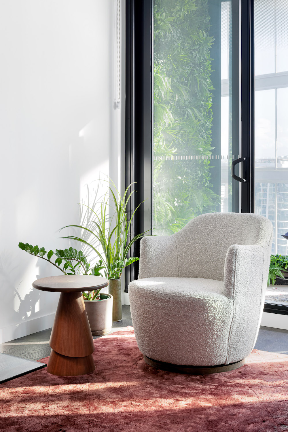 Round Summit Side Table in Apartment
