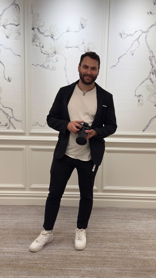 Working with customers: The ability to understand and realize the wishes of customers.