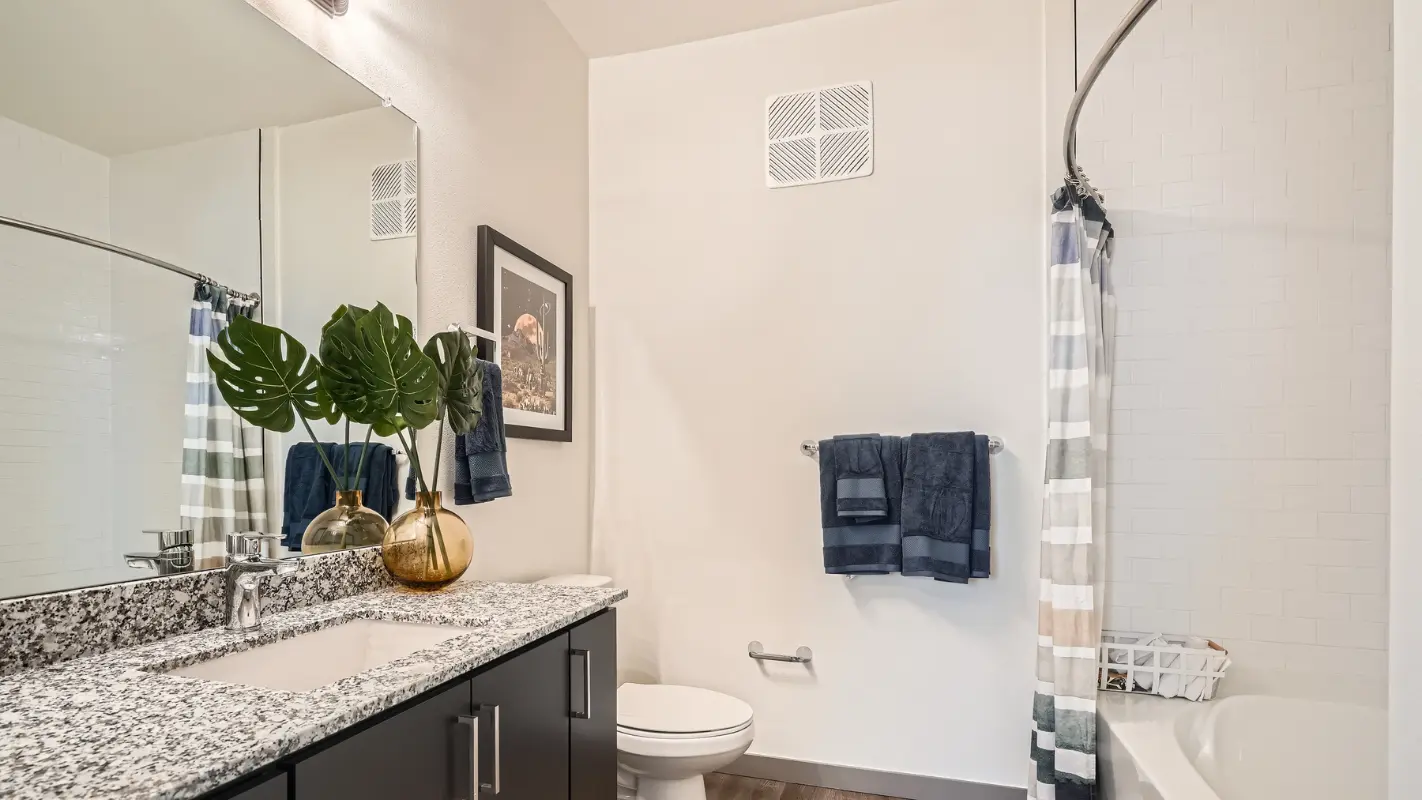 Primary bathroom with bathtub at Polaris Apartments in Broomfield, Colorado