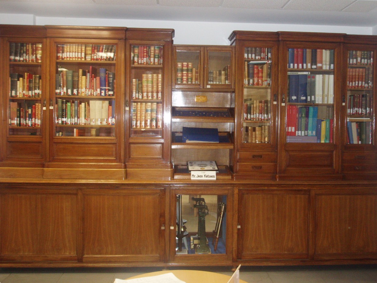 Participans at the stele of Baron Pierre de Coubertin