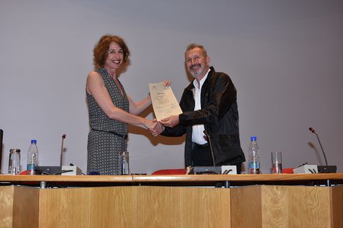 Sport and an Active Society without walls. Social Inclusion of Refugees through Sport and Physical Activity