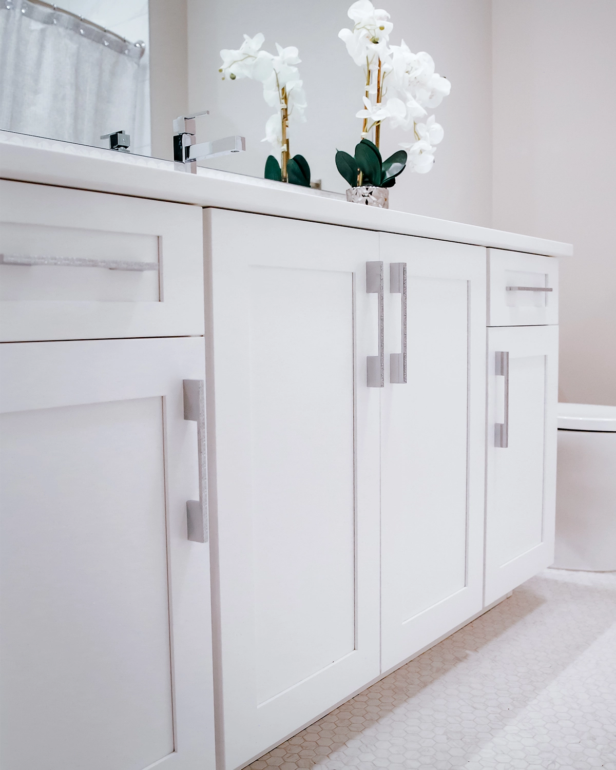 Modern gallery-inspired home interior