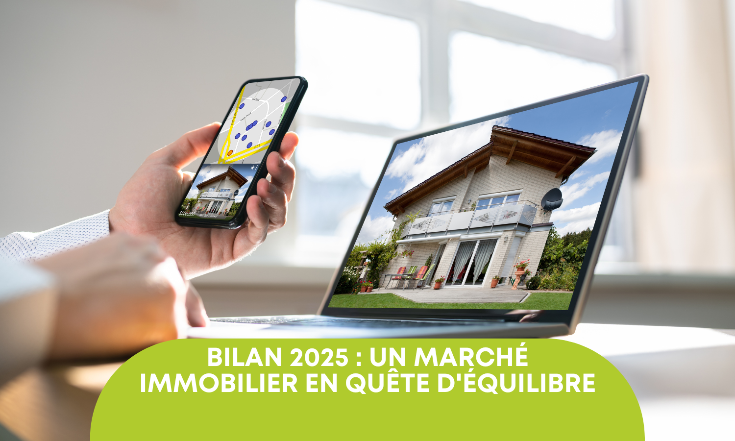 Bilan immobilier de l'année 2025, par les notaires. La photo représente un écran d'ordinateur ouvert sur la photo d'un bien immobilier.