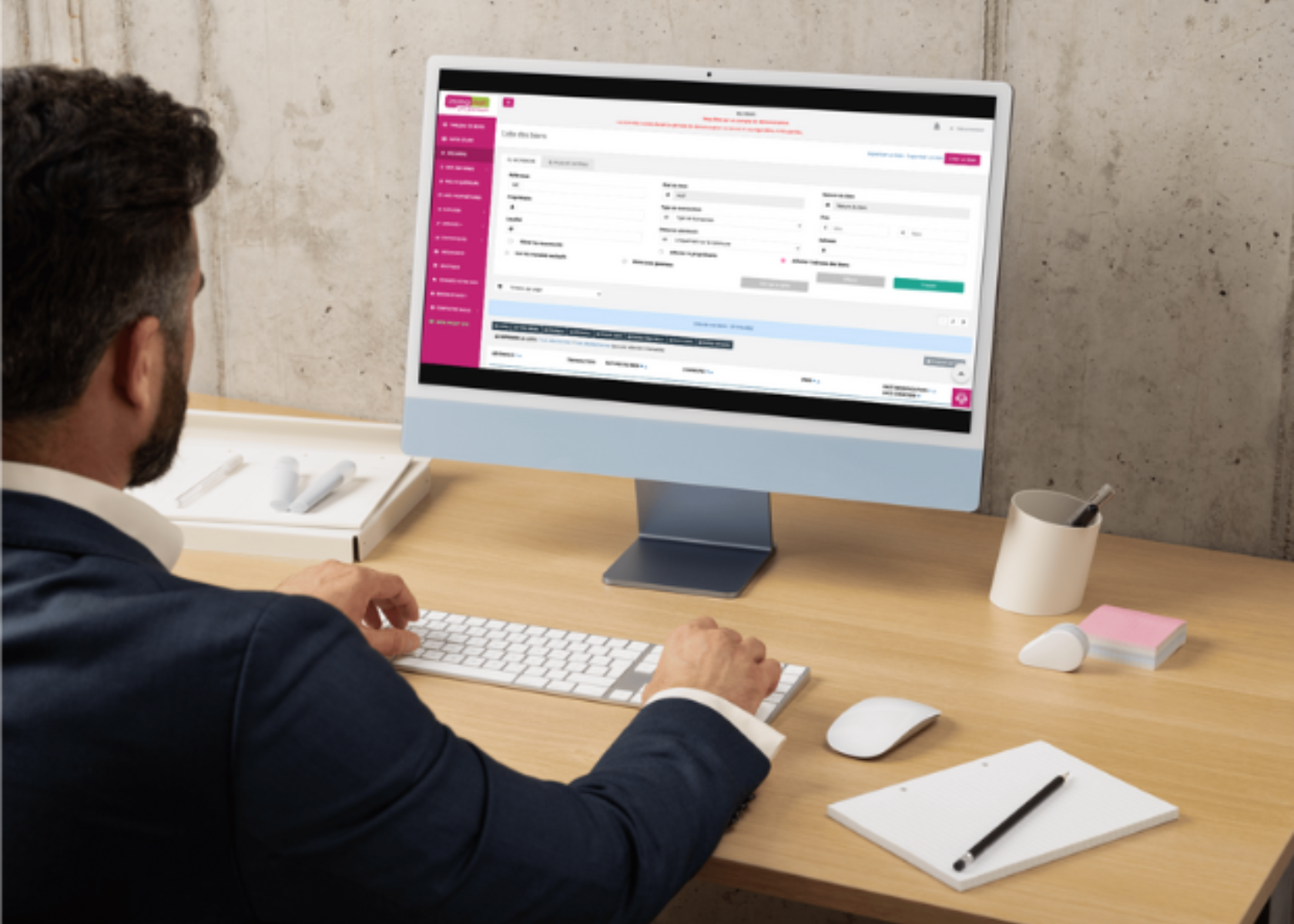 écrire sur son clavier d'ordinateur 