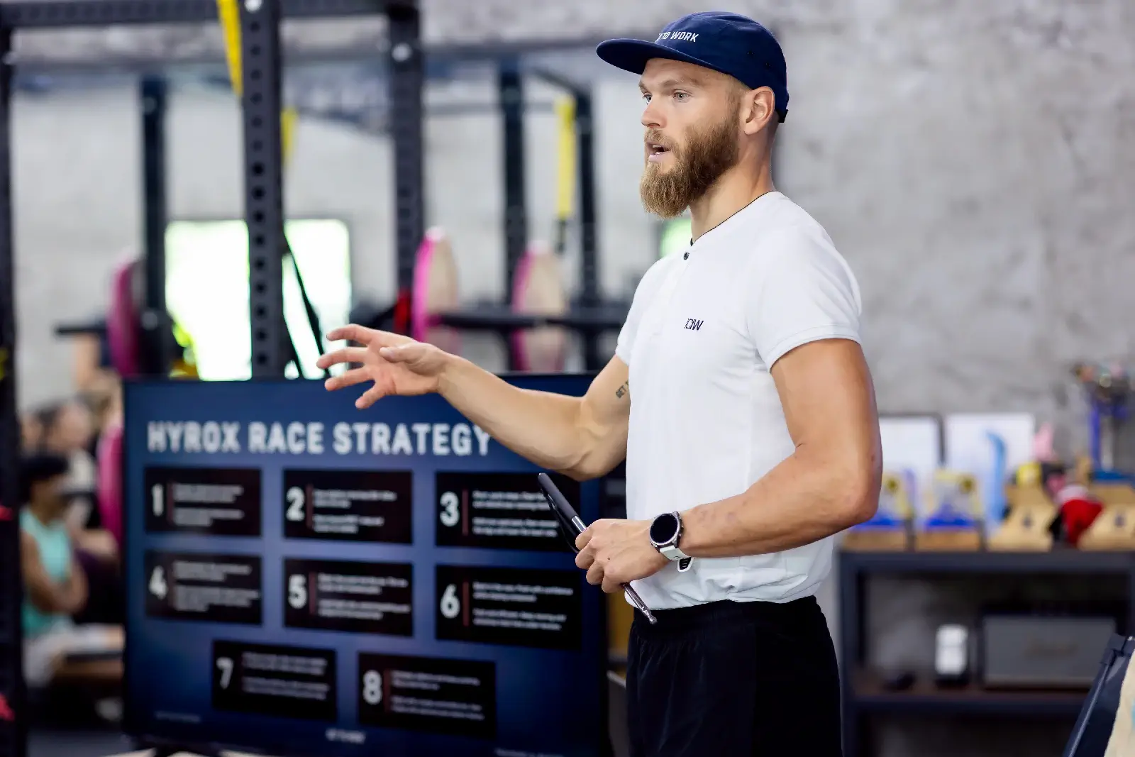 Hugo Hugemark presenting the HYROX race strategy during the Summit Performance Weekend at Summit Gym Hua Hin