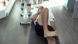 Physio démontrant réflexe babinski