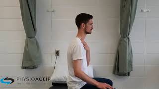 Physio démontrant stabilisation cervicale assis