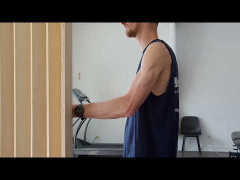 Exercice Rotation externe isométrique de l'épaule - démonstration physiothérapie de l'épaule