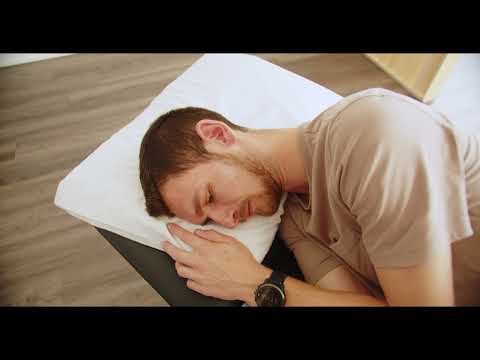 Demonstration: Side-Sleeping Position for the Neck